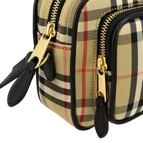 burberry handtas|burberry camera handbags.